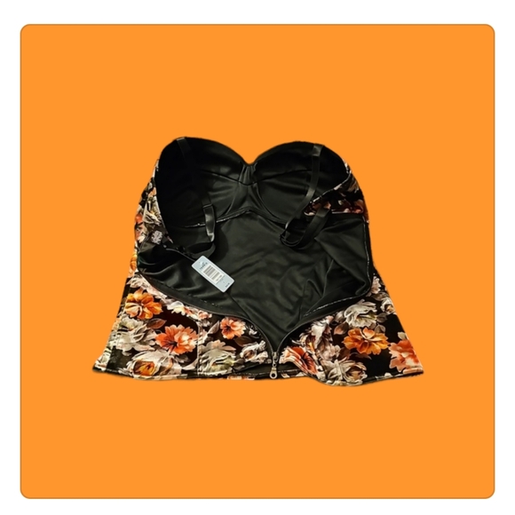 Torrid Sexy-Velvet Floral ZipUp Corset NWT $48 Size 2 - Picture 7 of 9